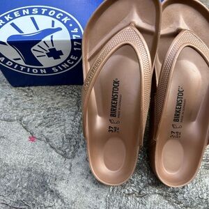 Birkenstock Honolulu Metallic Copper Sandals